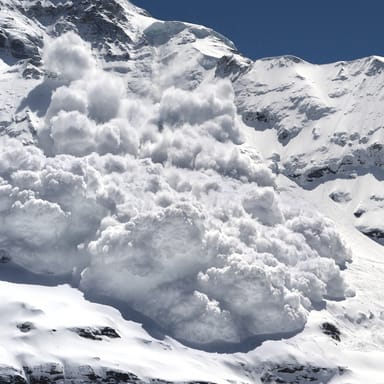 avalanche (【名詞】雪崩 ) の意味・使い方・読み方｜Engoo Words