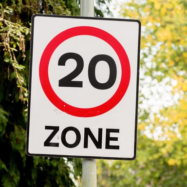 Japan to Reduce Speed Limit on Small Roads in 2026 | DMM英会話