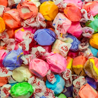 Three Uniquely Canadian Snacks You'll Want to Try | Engoo デイリー