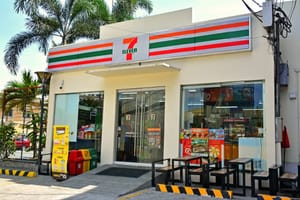 A 7-Eleven convenience store.