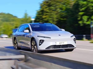 NIO ET7