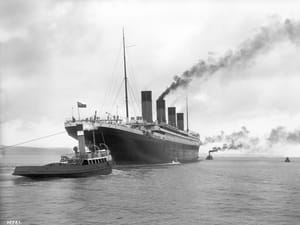 Black and white photo of the Titanic.