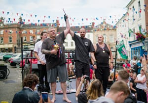 Woodroffe being crowned the world toe-wrestling champion.