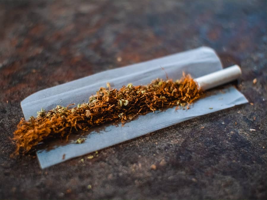 Cigarette Use Down, Marijuana Use Up in US | Engoo Daily News