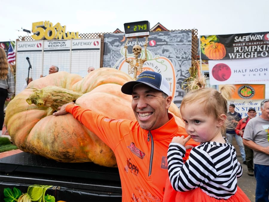 World Record Pumpkin Weighs 1,247 Kilograms | DMM英会話 デイリー