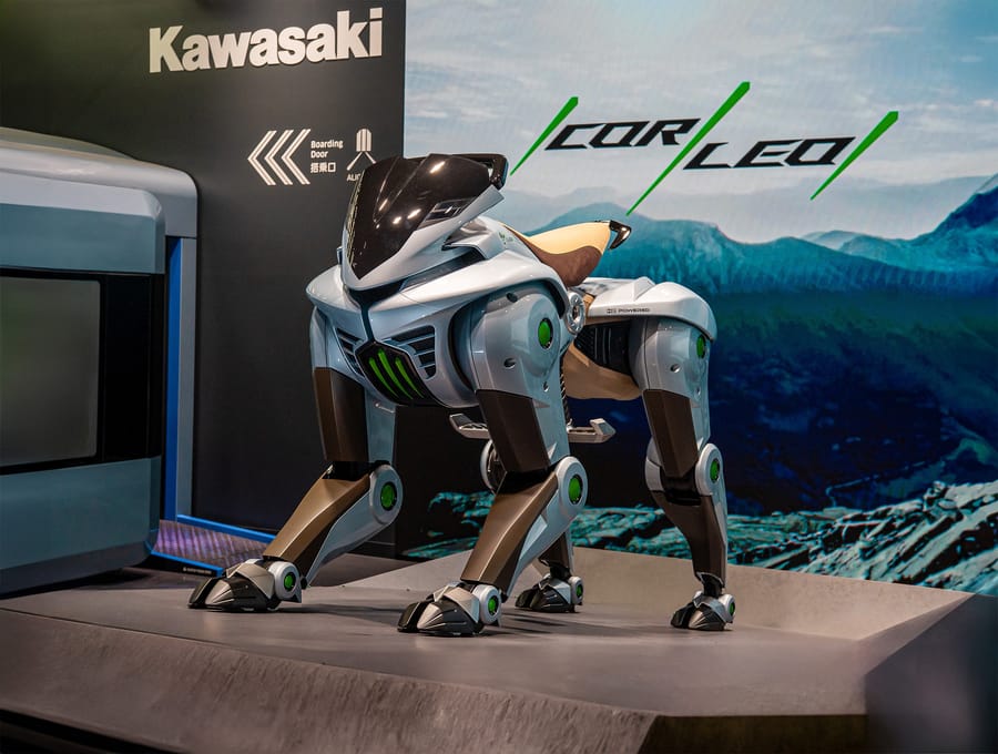 Kawasaki Unveils Rideable Lion Robot | Engoo Daily News