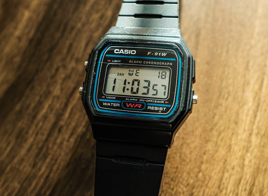 From Practical to Fashionable: Casio's 'Cheap Watches' | DMM英会話