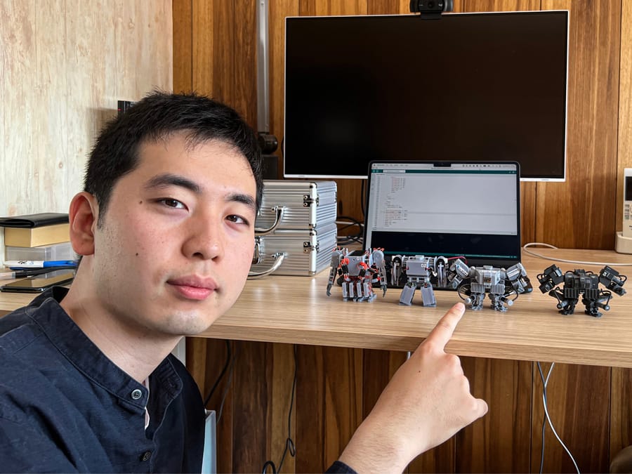 Japanese Student Makes Smallest Humanoid Robot | Engoo Daily News