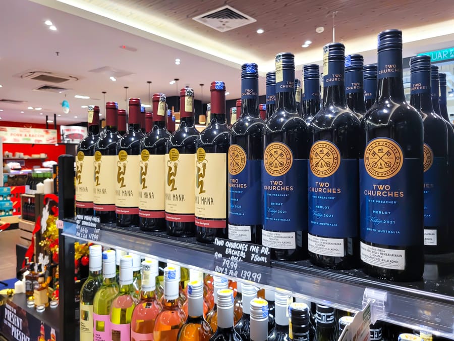 Saudi Arabia Opens First Liquor Store in Over 70 Years Engoo