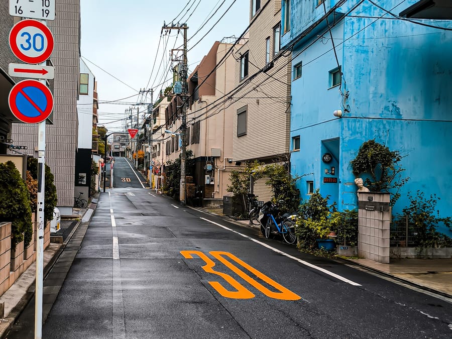 Japan to Reduce Speed Limit on Small Roads in 2026 | DMM英会話