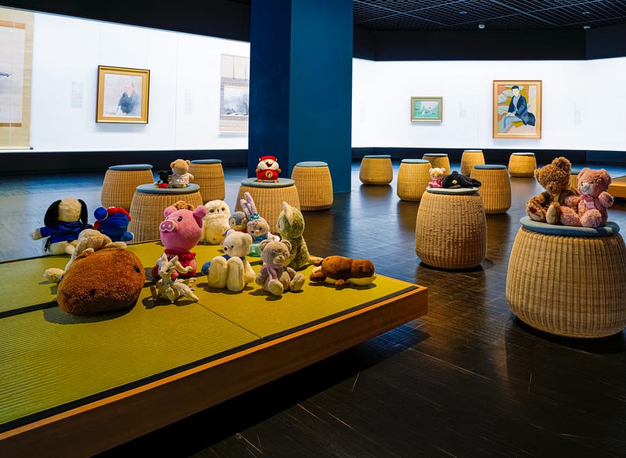 Museums in Japan Host 'Plushie Sleepovers' | DMM英会話 デイリー