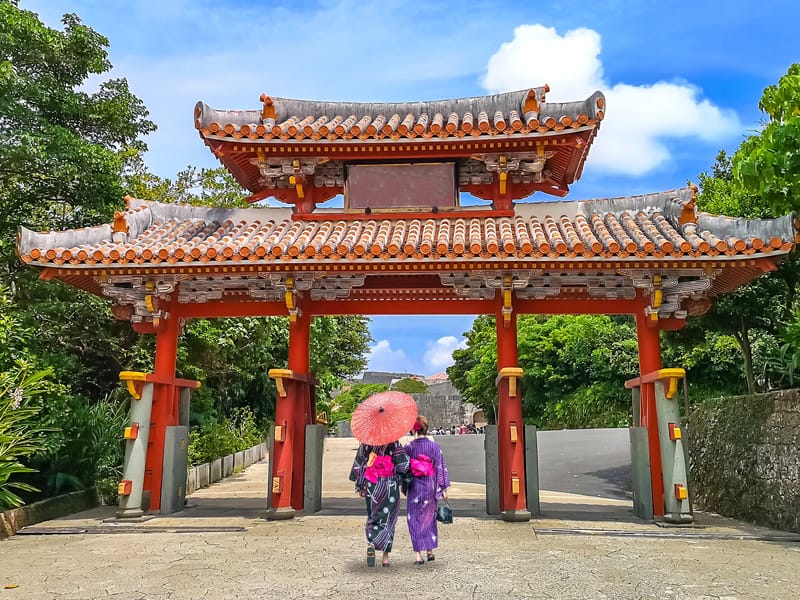 Okinawa Asks Tourists to Stay Home During Golden Week | Engoo Daily News