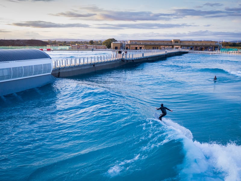 Surfing Wave Pool Opens in England Engoo 데일리뉴스