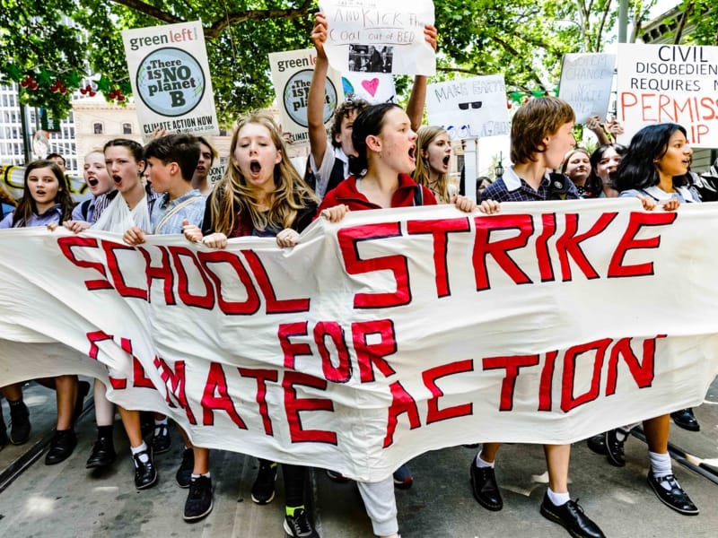Uk Students Go On Strike Against Climate Change Dmm英会話 デイリーニュース