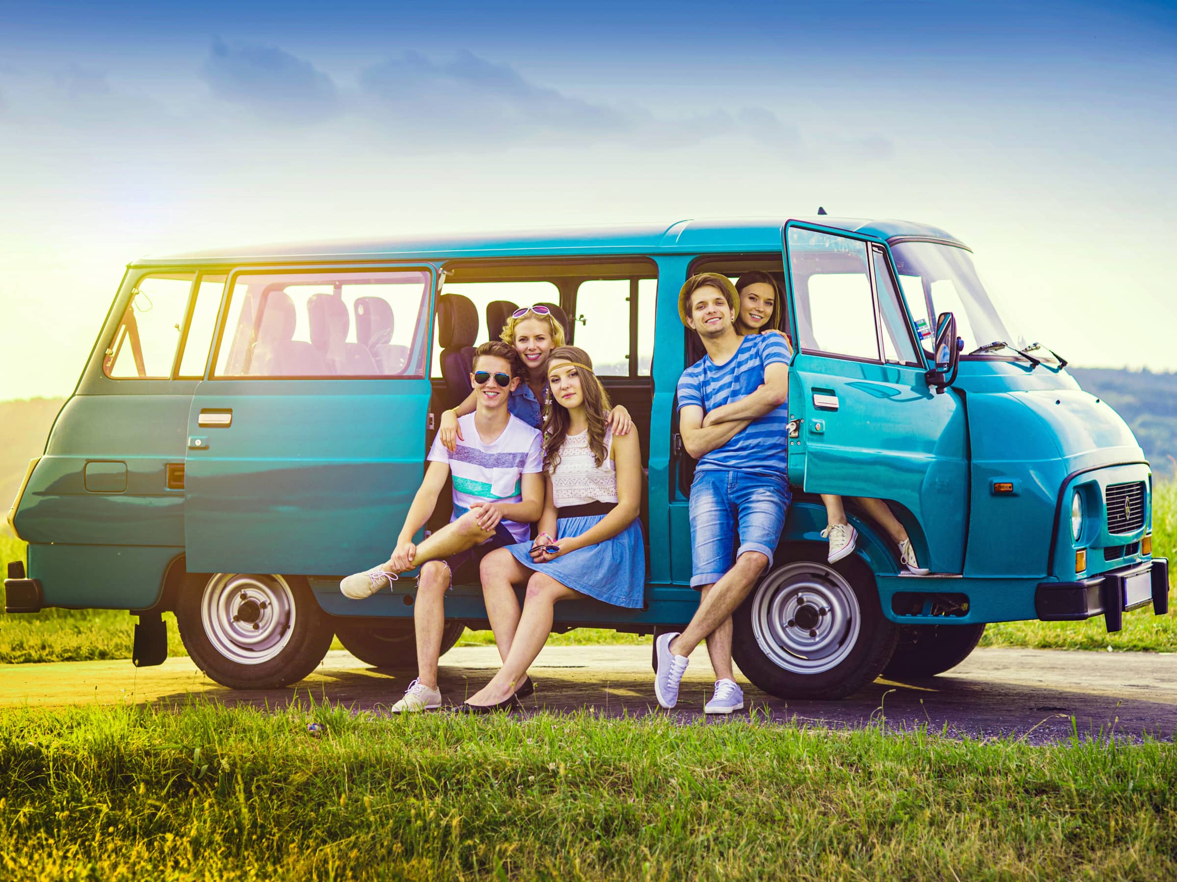 8 Safe Things to Do On a Road Trip