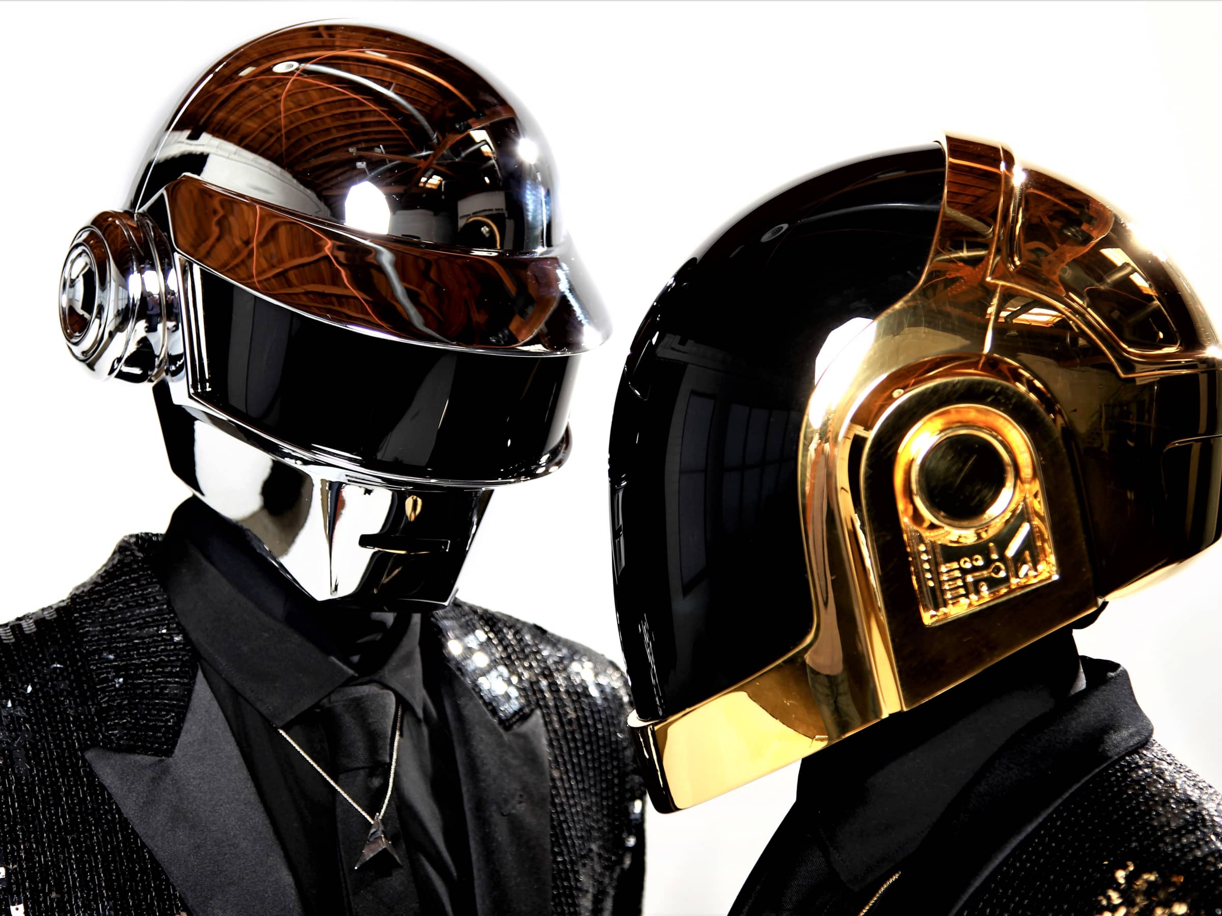 Daft Punk Breaks Up After 28 Years | Engoo Tin tức hàng ngày