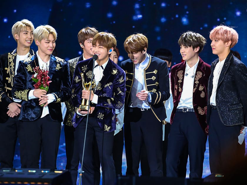 BTS Becomes First Korean Band to Top US Charts | DMM英会話