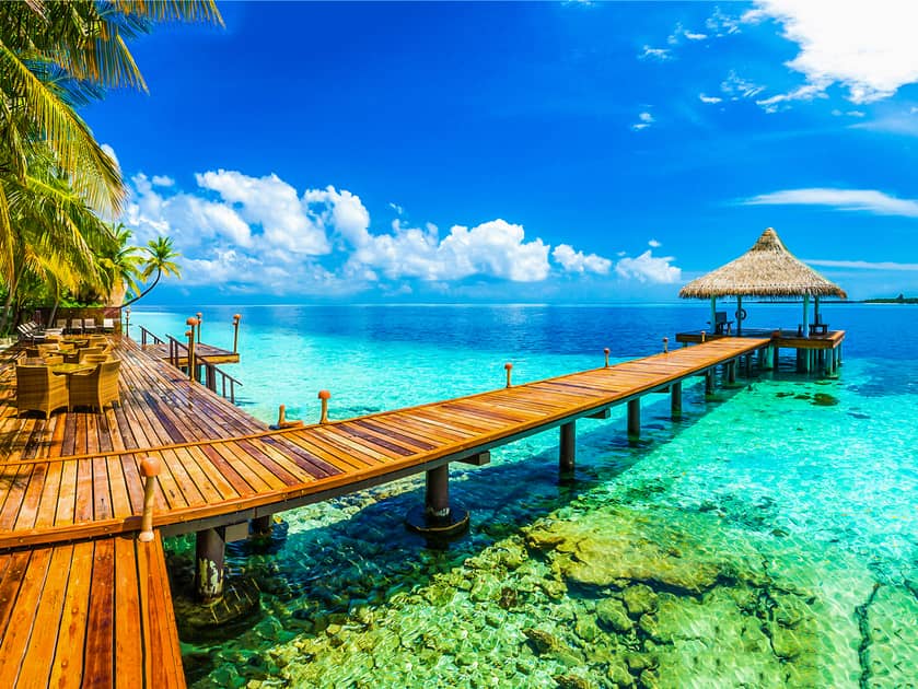 Couple Stuck on Never-Ending Honeymoon in Maldives | Engoo Daily News
