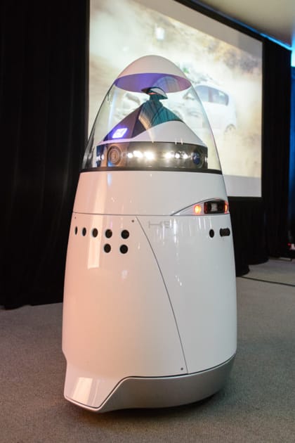 Microsoft Employs Robots as Security Guards | Engoo Daily News