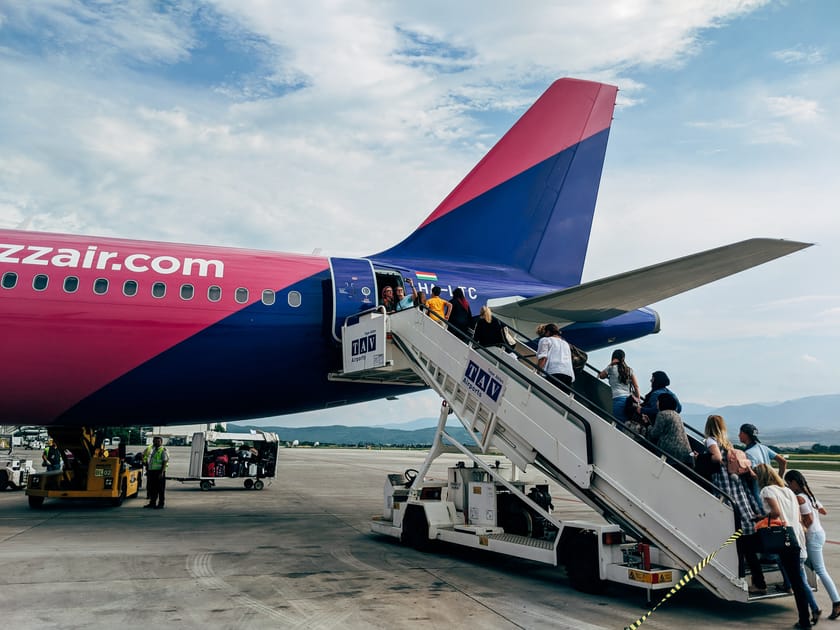 What Is Overbooking and Why Do Airlines Do It? Engoo Daily News