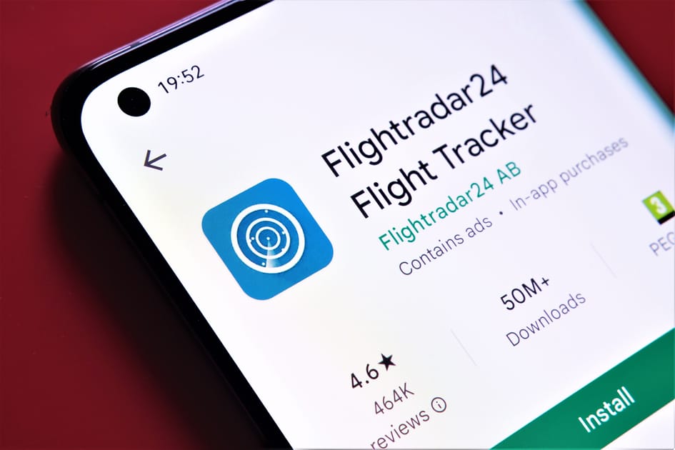 above-us-only-planes-the-story-of-flightradar24-engoo-daily-news