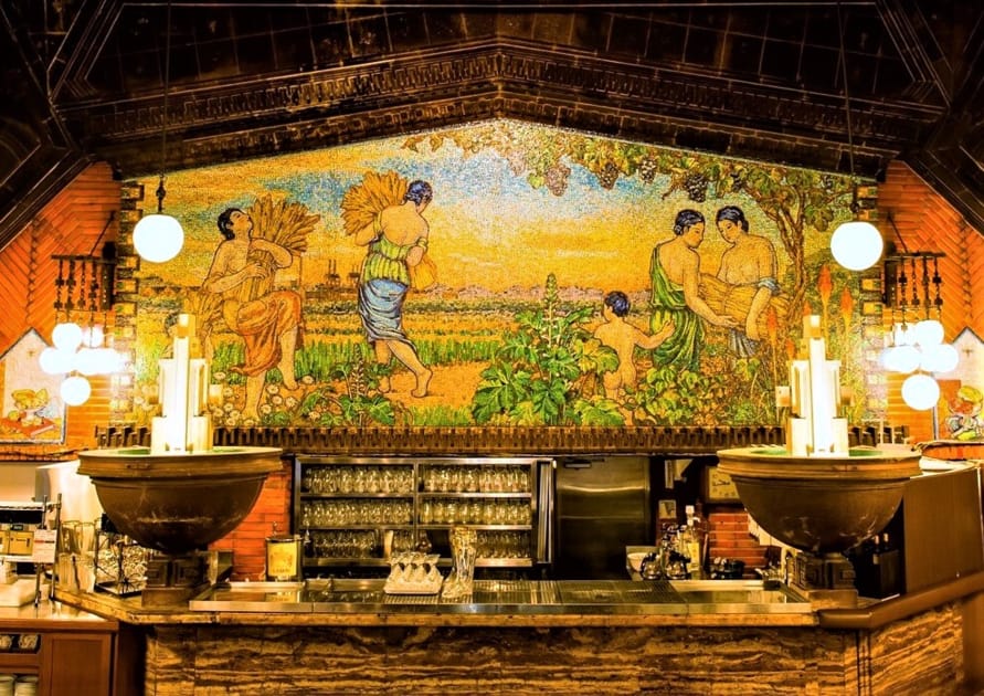 Ginza Lion: Cheers to Japan's Oldest Beer Hall | Engoo Daily News