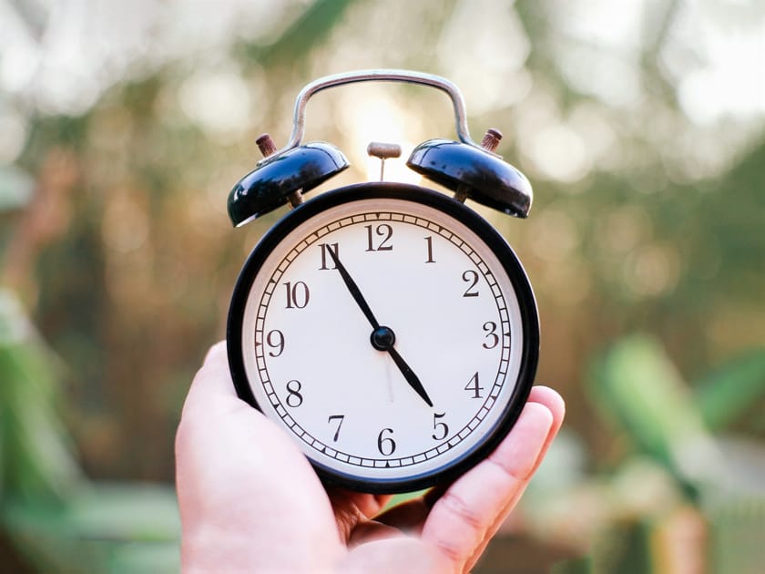 Many Europeans Want To Stop Changing Clocks Engoo Daily News Many Europeans Want To Stop Changing Clocks Engoo Daily News