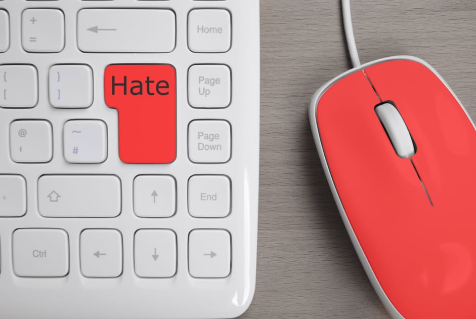 Hate Speech Plugin To Fend off Internet Trolls | Engoo Daily News