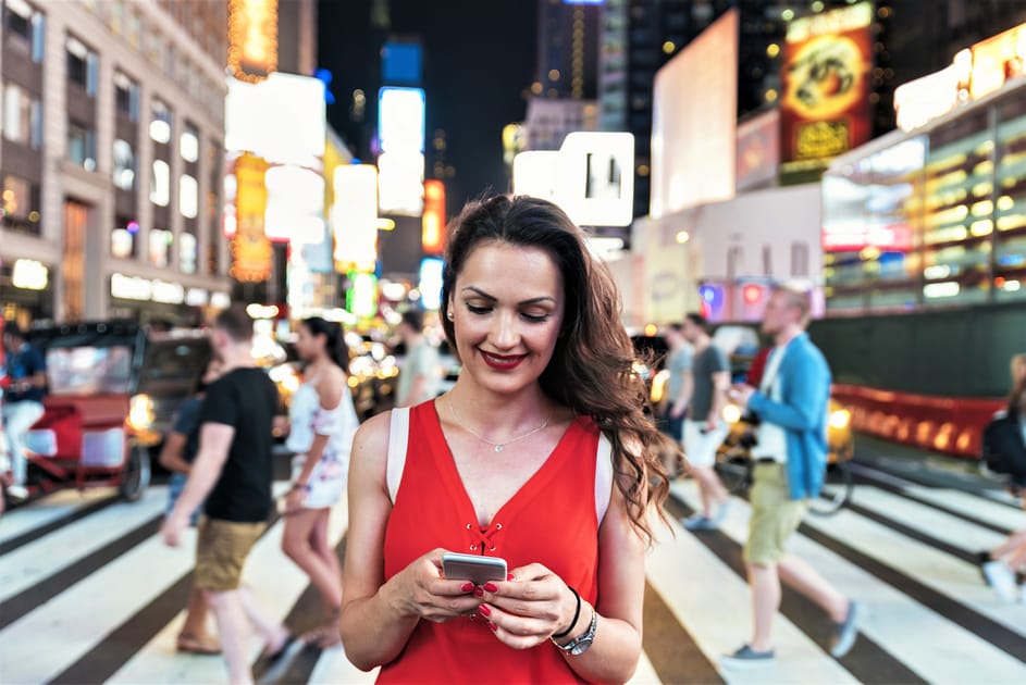 New York Might Make Texting While Walking Illegal Engoo Daily News