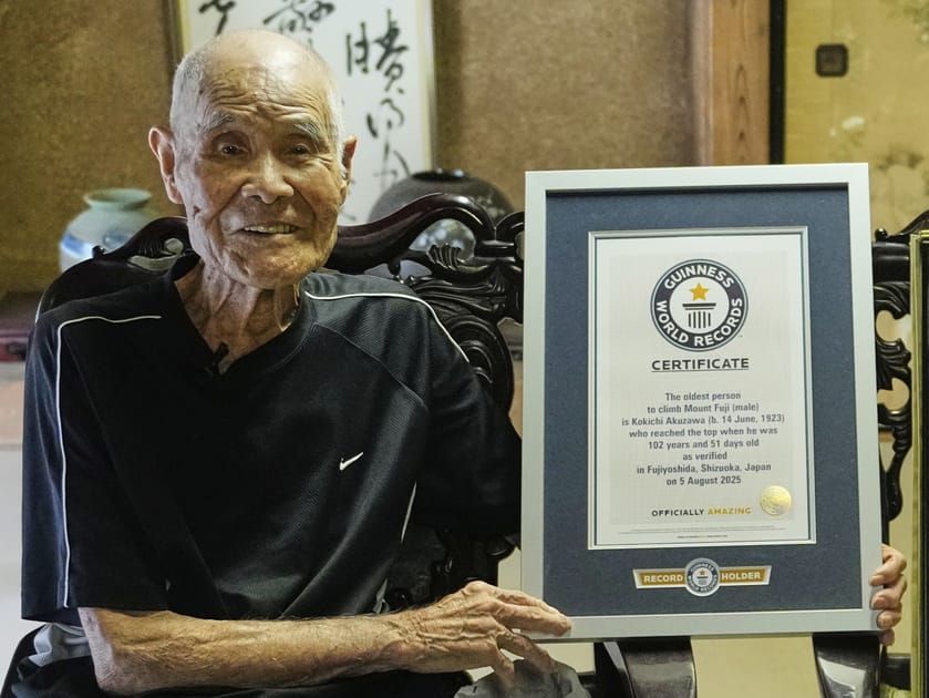 102-Year-Old Becomes Oldest to Climb Mount Fuji | Engoo デイリー