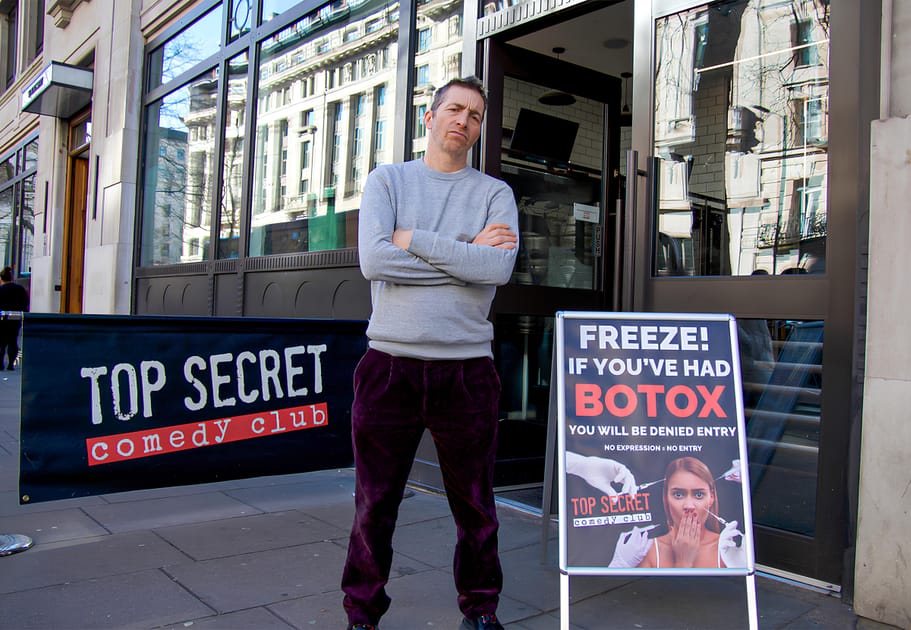 UK Comedy Club Bans Botoxed Audience | Engoo 每日新聞