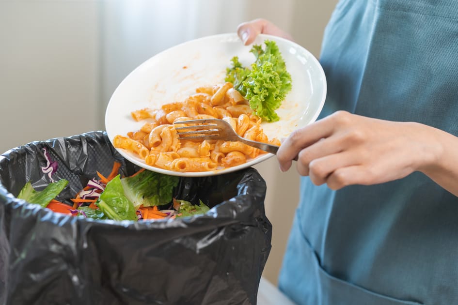 Japan Reduces Food Waste to Record Low | Engoo