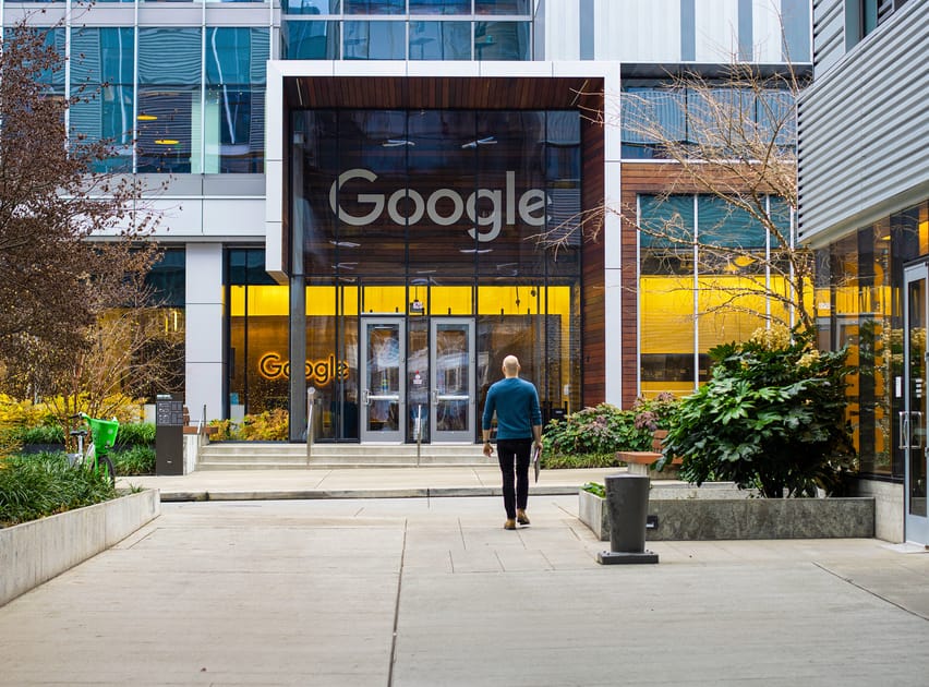 UK Websites Can Opt Out of Google AI Summaries | Engoo Daily News
