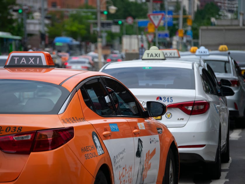 Economic Activity Example Sentances Foreigners Report Thousands of Seoul Taxi Overcharges | Engoo Daily News