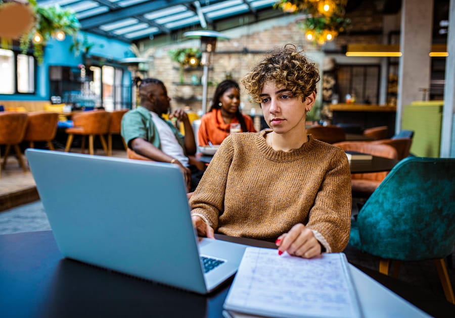 Students Get Higher Grades with AI, But Learn Less | Engoo 데일리뉴스