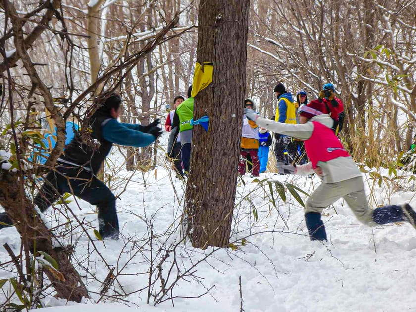 Japan Hosts Extreme Hide-and-Seek in Snow | ข่าวประจำวัน Engoo