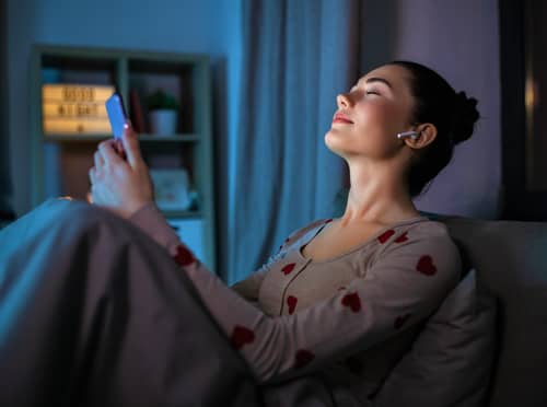 Listening To Music Before Bed Could Improve Sleep Quality Engoo 每日新聞