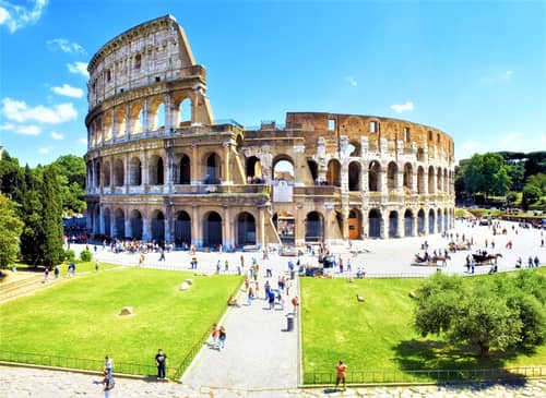 fake-gladiators-arrested-in-rome-for-extorting-tourists-engoo-daily