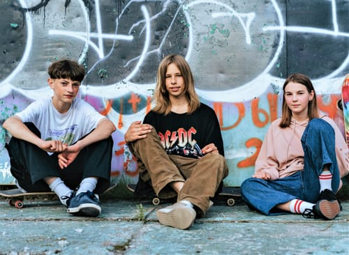 The Language of Gen Z: Understanding Modern Slang | Engoo Daily News